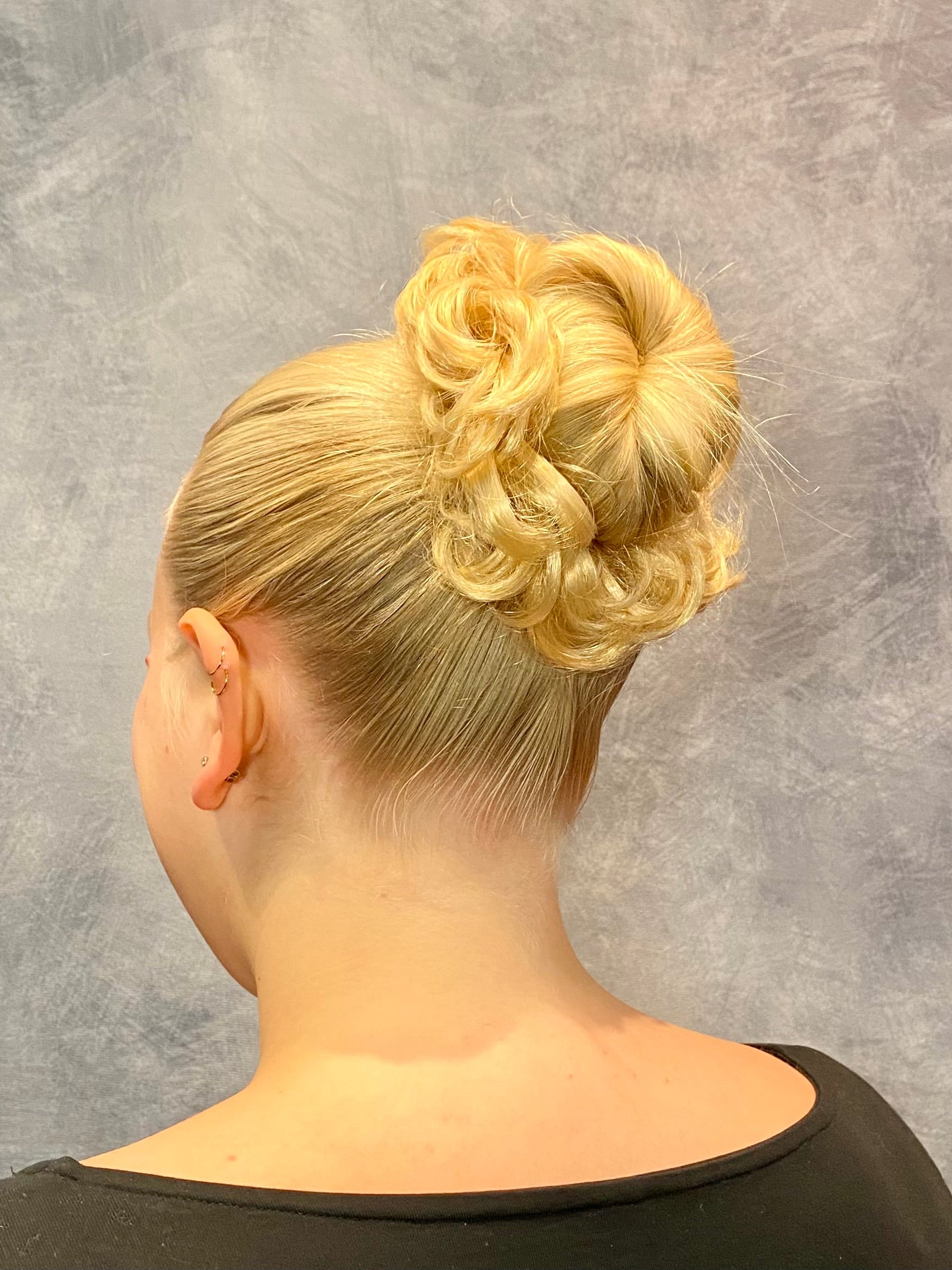 Bun of Curls Hairpiece 83