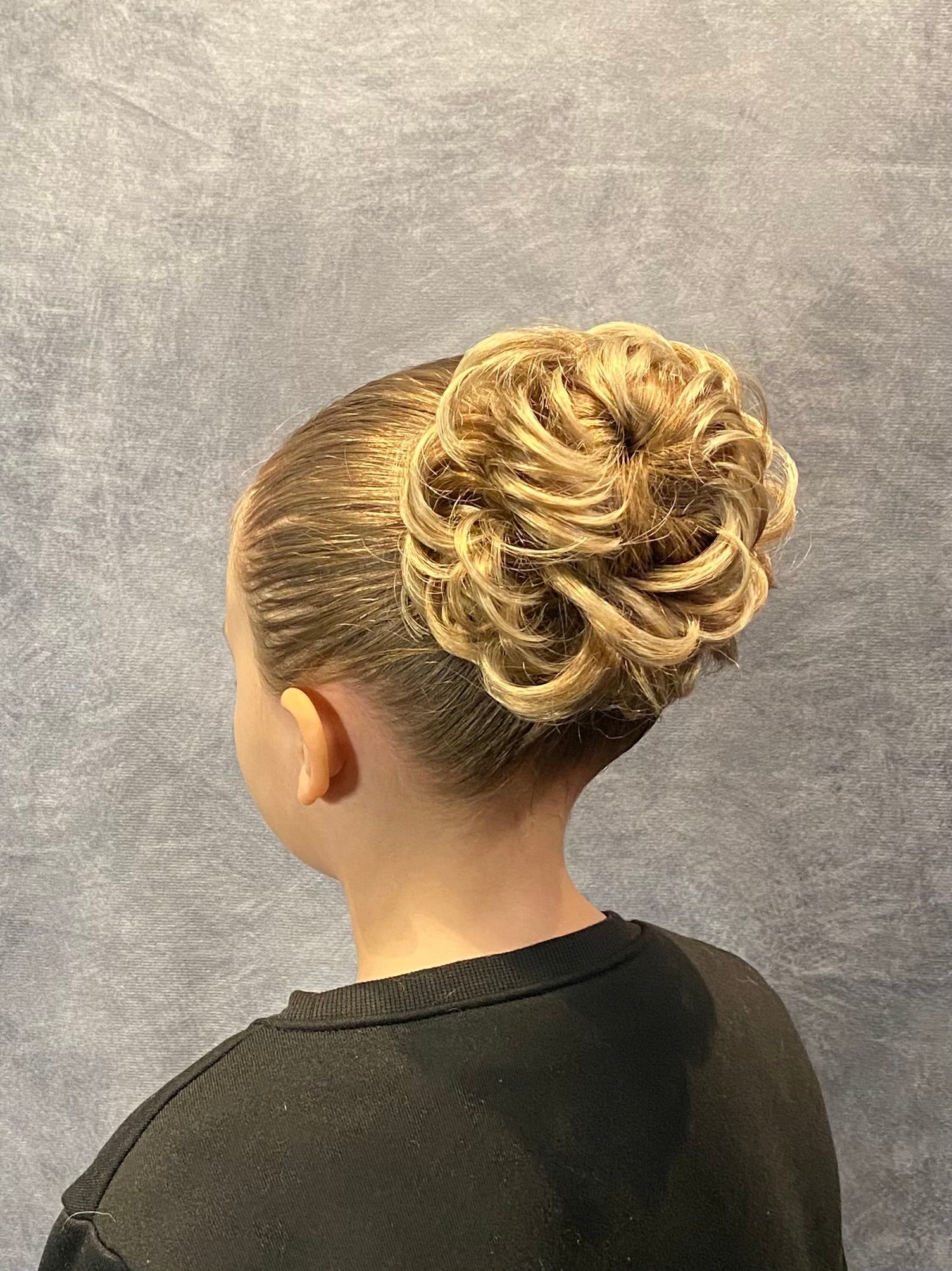 Bun of Curls Hairpiece 83