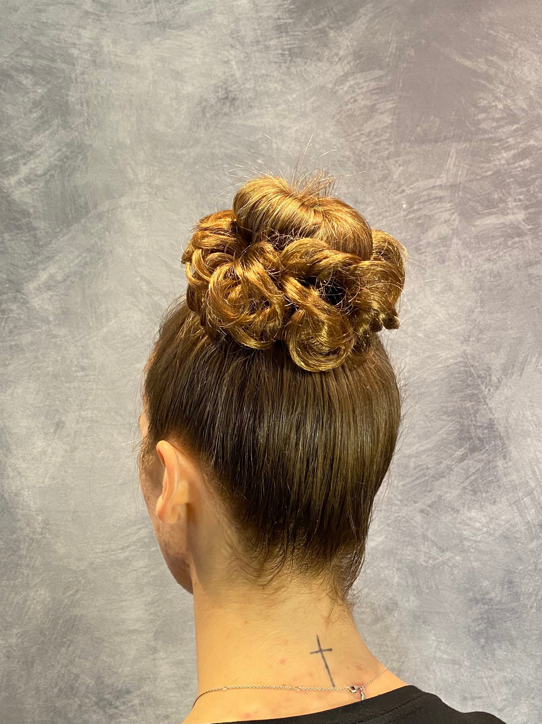 Bun of Curls Hairpiece 83