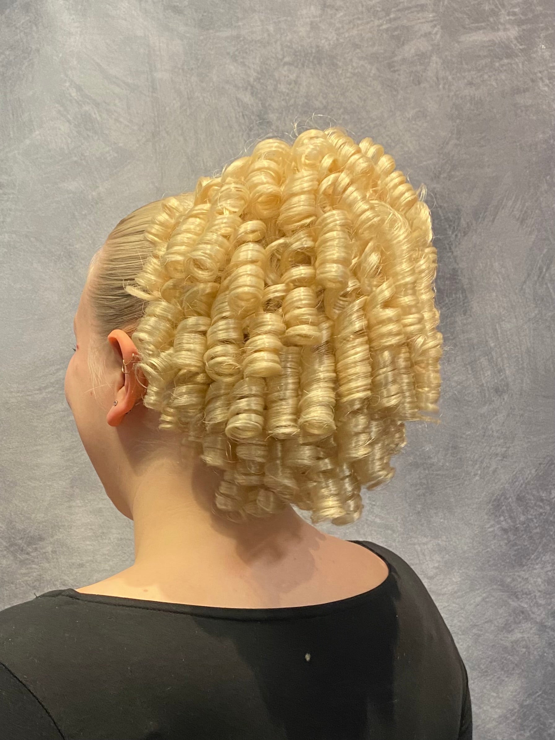 Tight Ringlets Ponytail 85